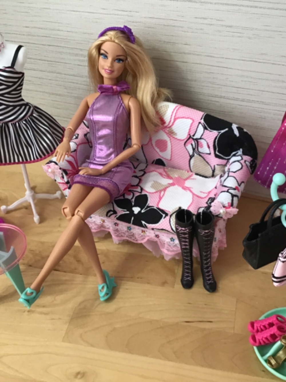 Barbie Doll and Dresses - Picture 4 of 13